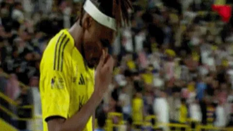 雷霆主帅赞扬多特防守出色，助力比赛局势稳定